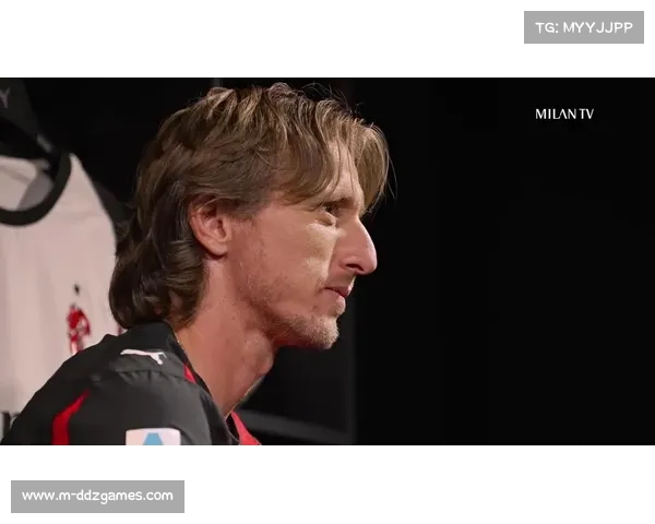 意大利新星里奇加盟AC米兰 2300万欧元转会费引发球迷热议